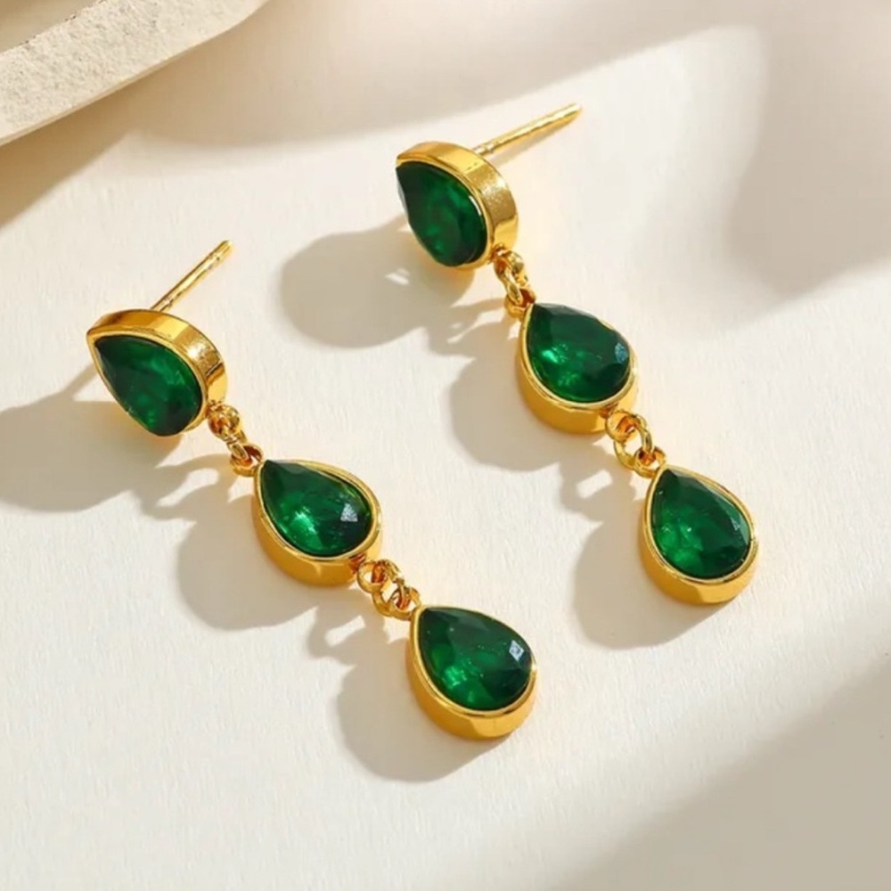 Emerald Green Drop Earrings